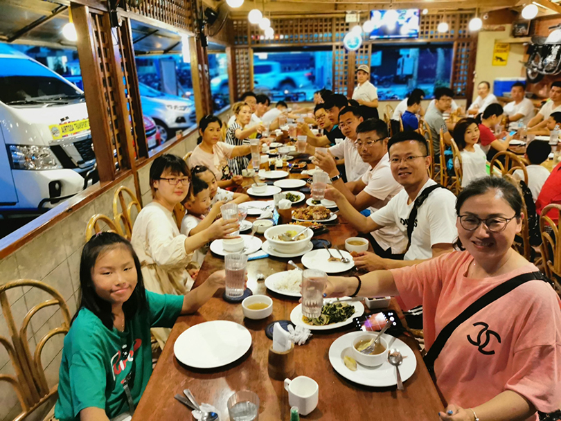 團(tuán)隊(duì)聚餐